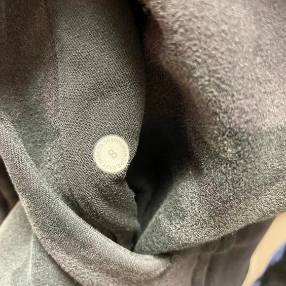 Lululemon  Scuba Camo Hoodie Size 8 - Picture 3 of 9